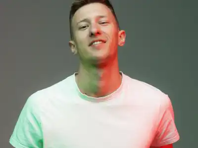 Миша Май