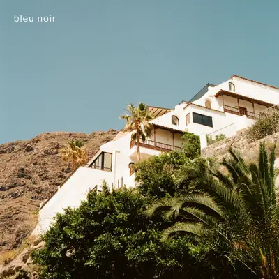 Обкладинка: Bleu Noir — BƱBBLE