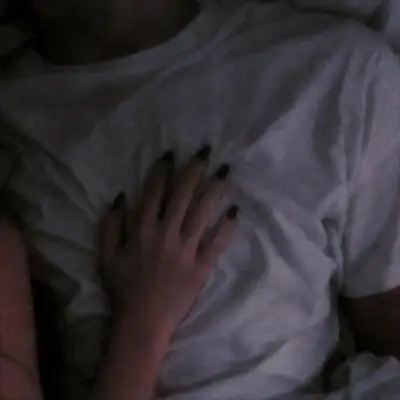 Обкладинка: lie on my chest — addluv